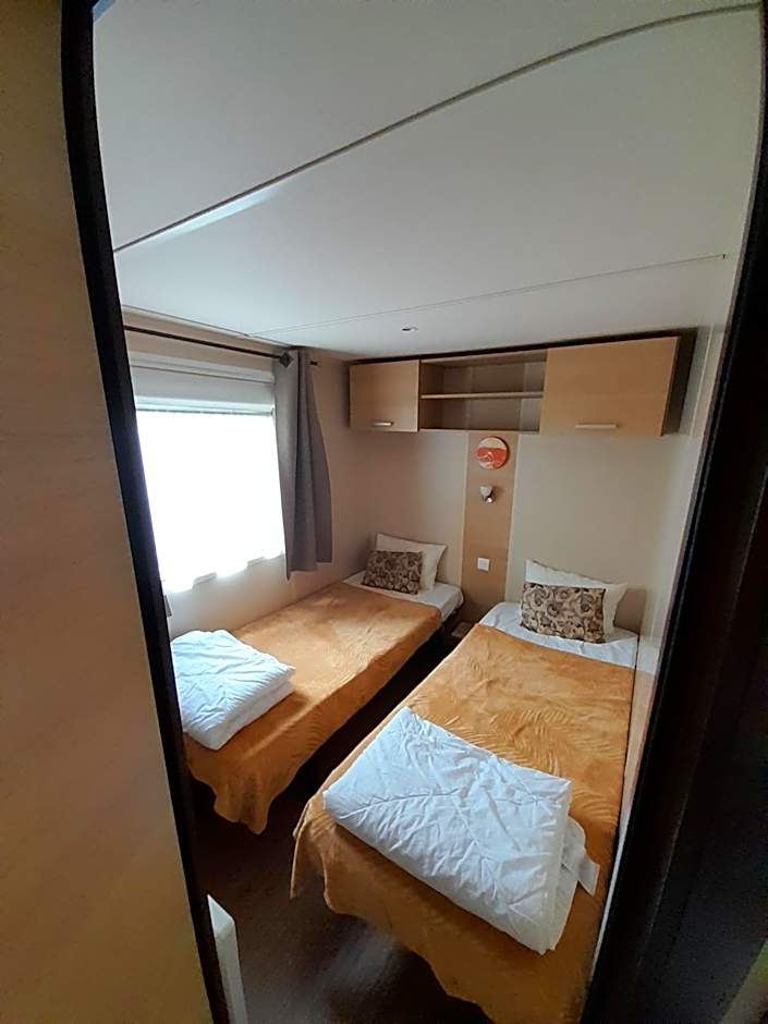 Maison mobilhome sans vis à vis au calme et en hauteur