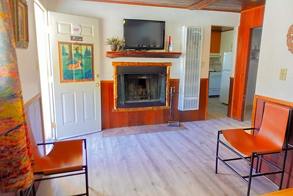 Sleepy Hollow Cabins and Hotel