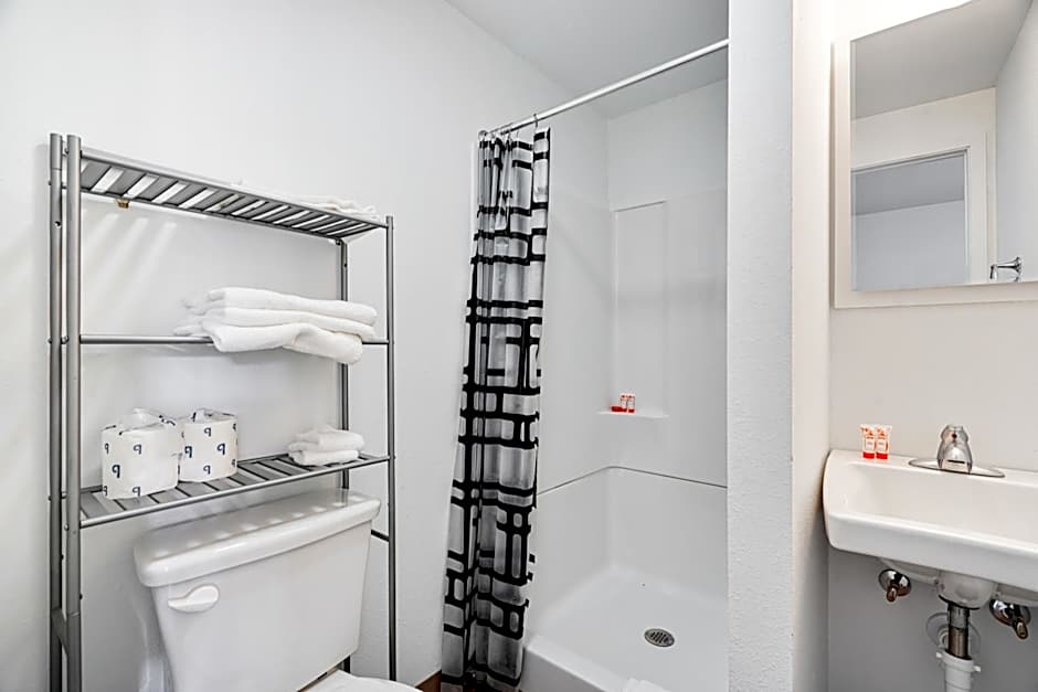 The Resource Inn -Big Lake TX