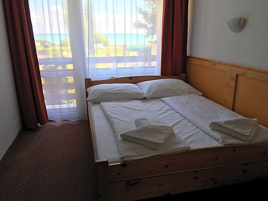 Nereus Park Hotel