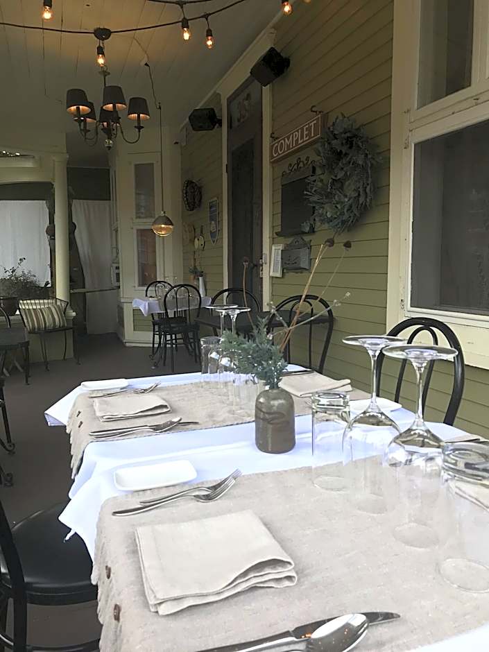 La Maison de Ville - bed & bistro