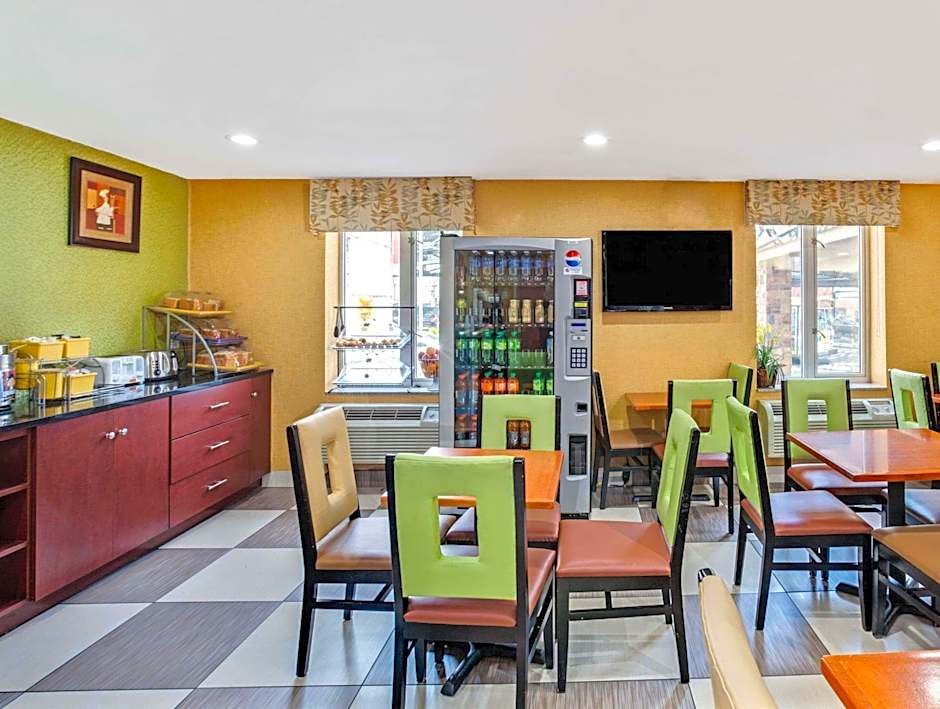Days Inn Long Island City – New York, NY