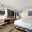 Hotel Westport Kansas City, Tapestry Collection by Hilton