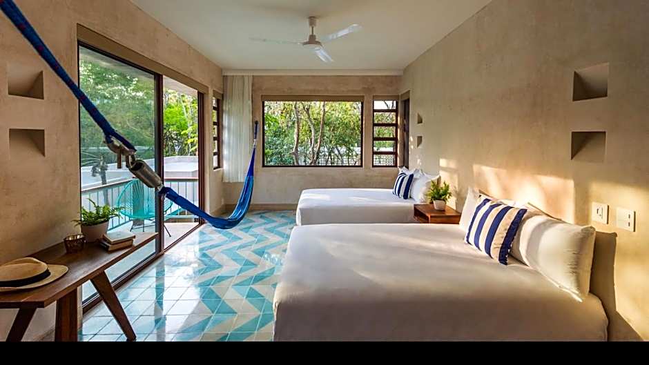 Hotel Tiki Tiki