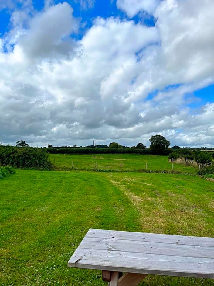 Ox Box Cabin Lyonshall Kington