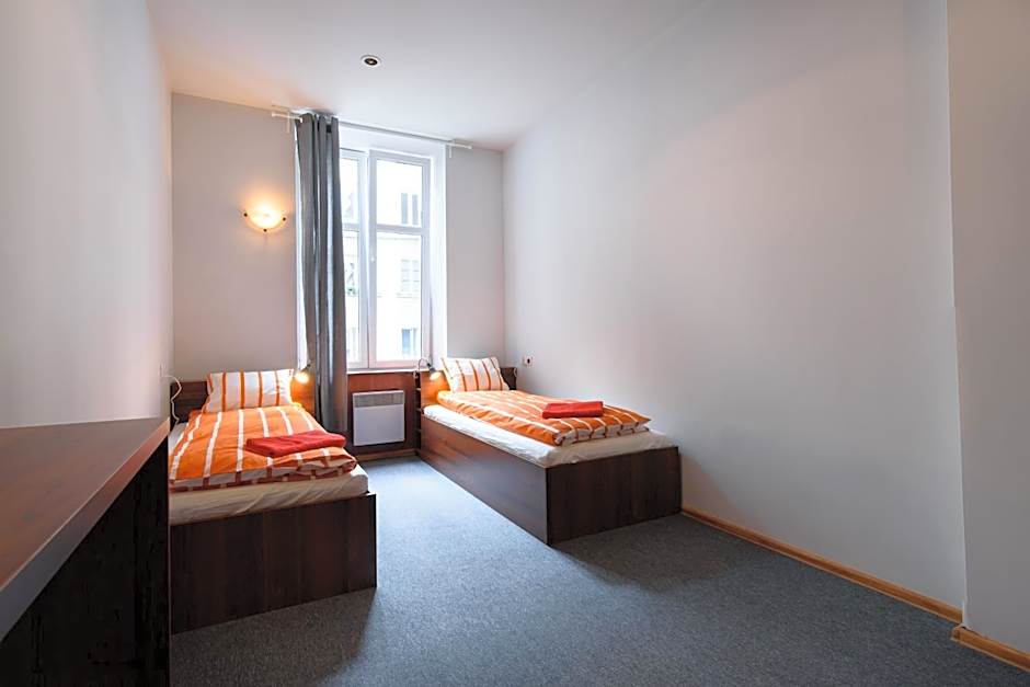 Constitution Square Rooms