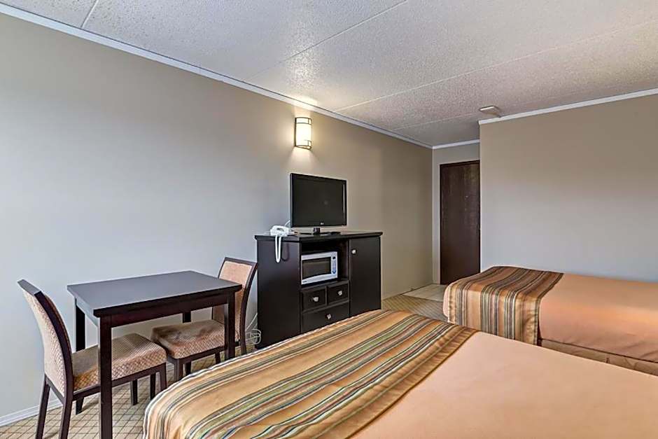 Airport Traveller's Inn