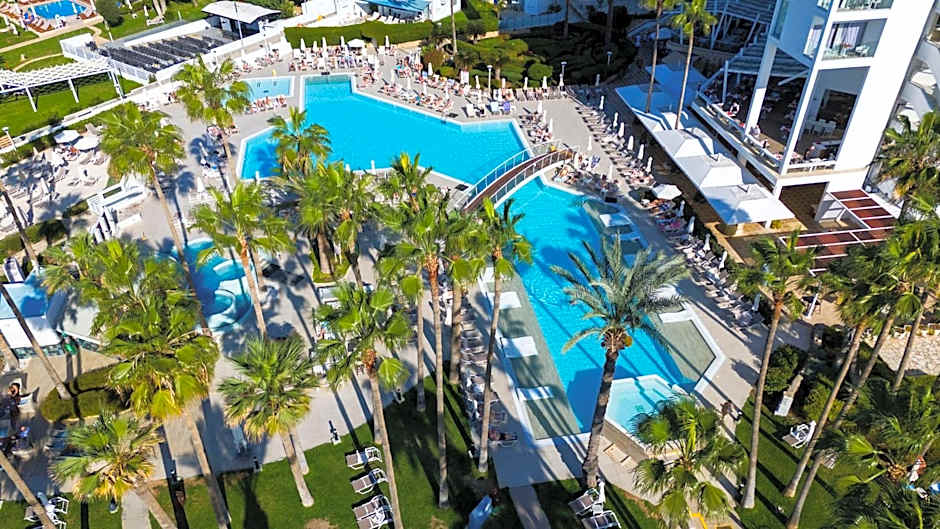Leonardo Plaza Cypria Maris Beach Hotel & Spa