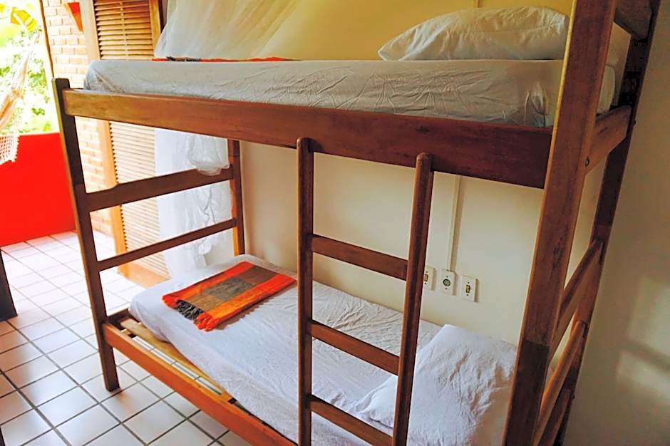 Novos Baianos Hostel e Pousada