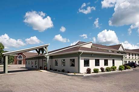 Days Inn by Wyndham Watertown