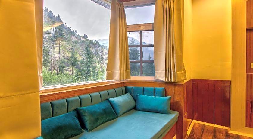 Baan By Snow City Farm