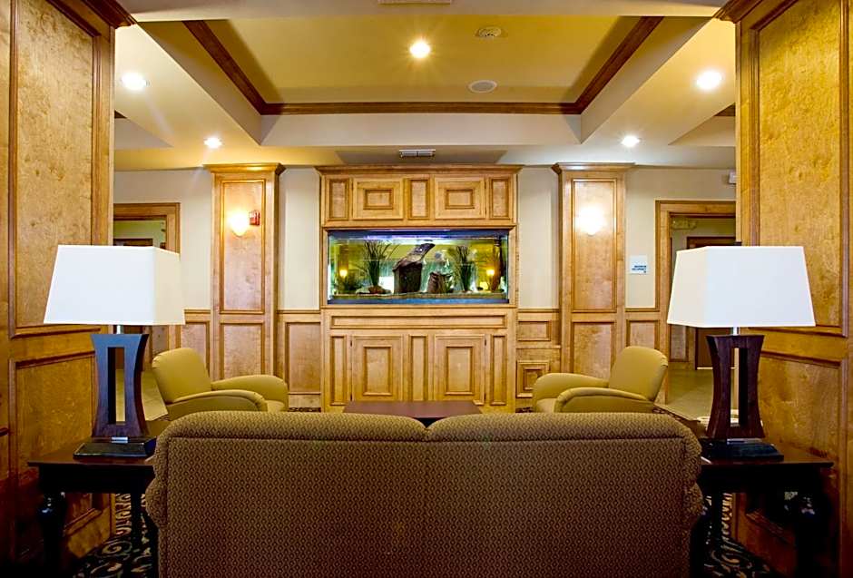 Holiday Inn Express Hotel and Suites Kingsville By IHG
