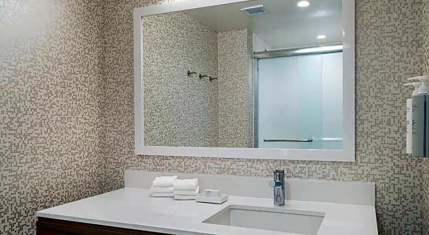 Home2 Suites by Hilton Atlanta Airport College Park
