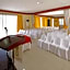 OYO 187 The Maxwell Hotel
