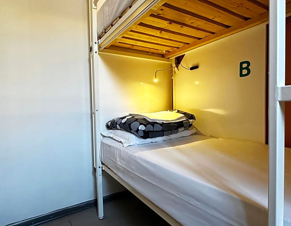 Mio Hostel