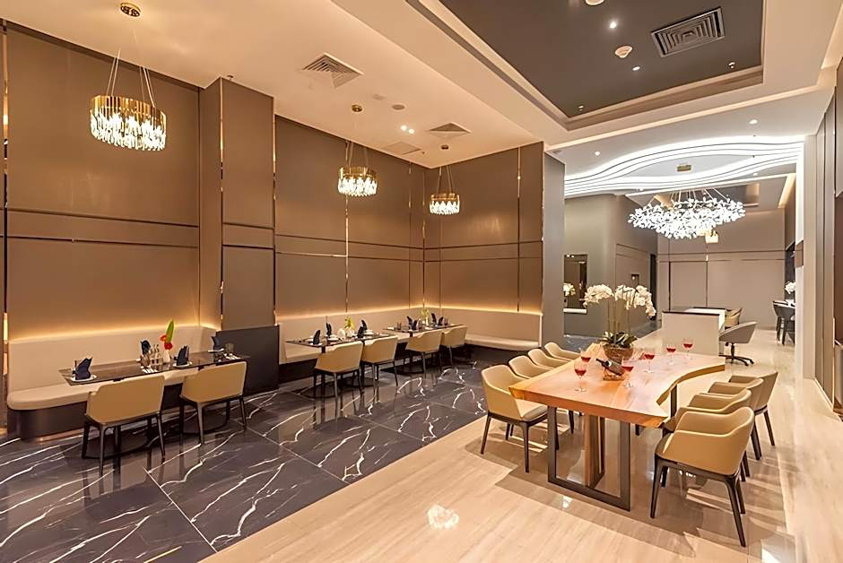 Ames Hotel