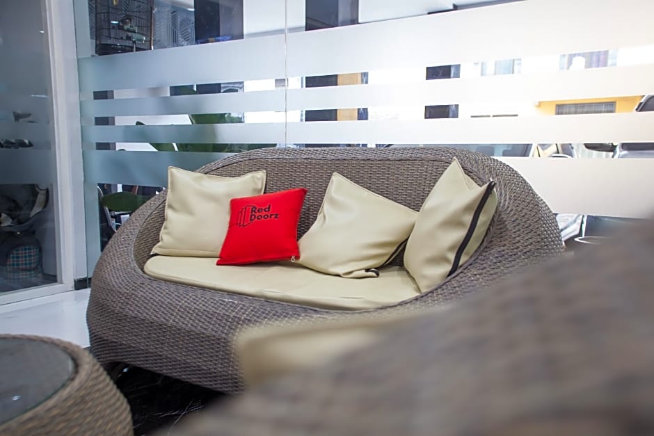 RedDoorz Plus near Politeknik Negeri Malang