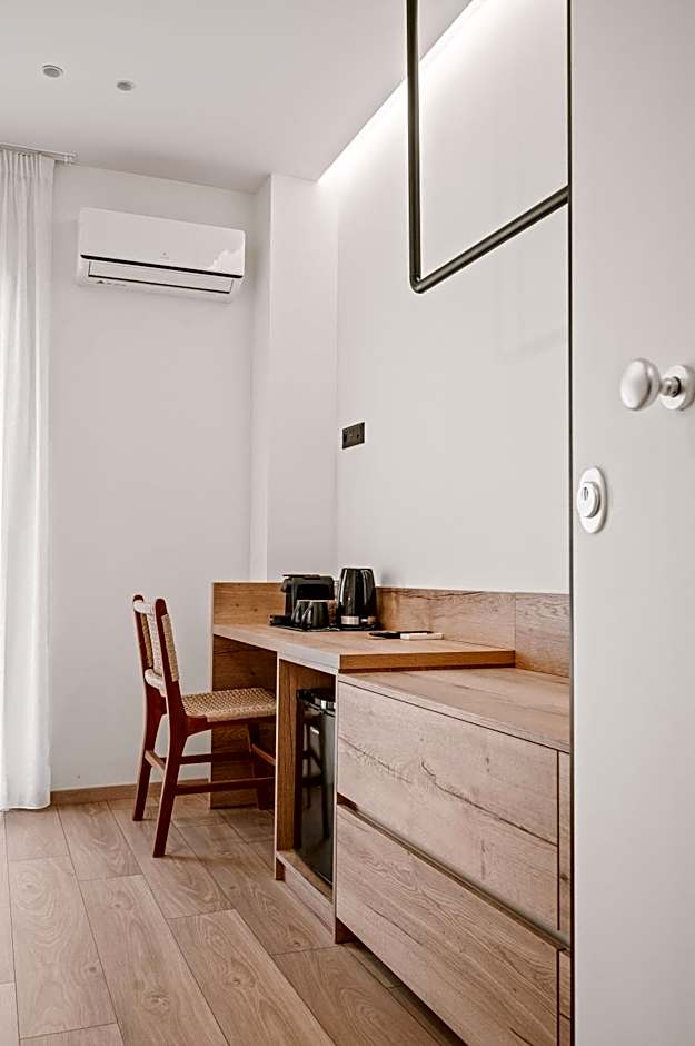 Plānis Str Urban Suites by Semavί