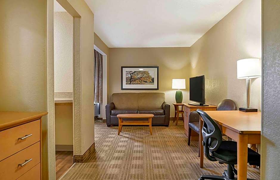 Extended Stay America Select Suites - Detroit - Warren