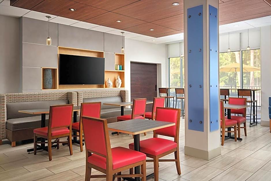 Holiday Inn Express And Suites Brunswick By IHG