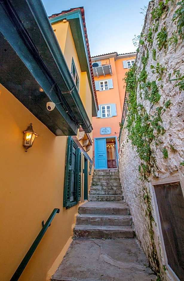 Byron Traditional Hotel