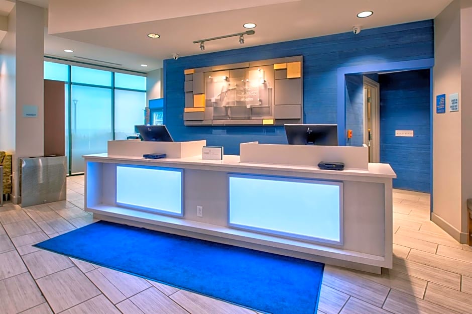Holiday Inn Express & Suites VA Beach Oceanfront by IHG