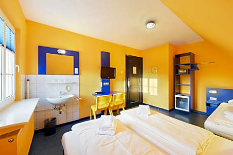 Triple Room with Shared Bathroom