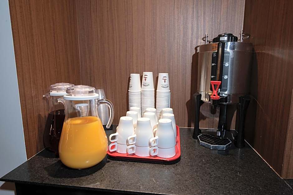 Grand Times Hotel - Aeroport de Quebec