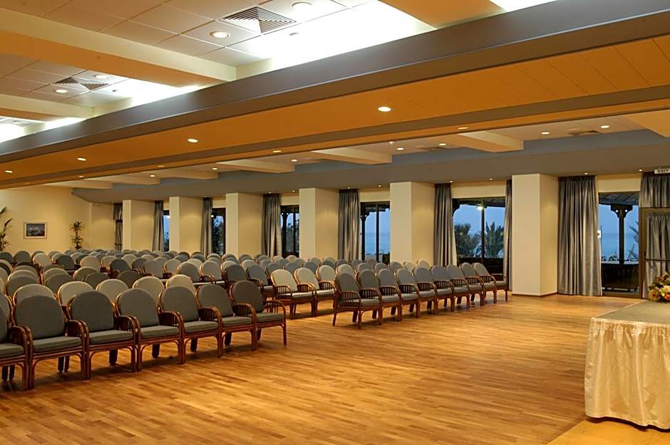 Constantinou Bros Athena Royal Beach Hotel