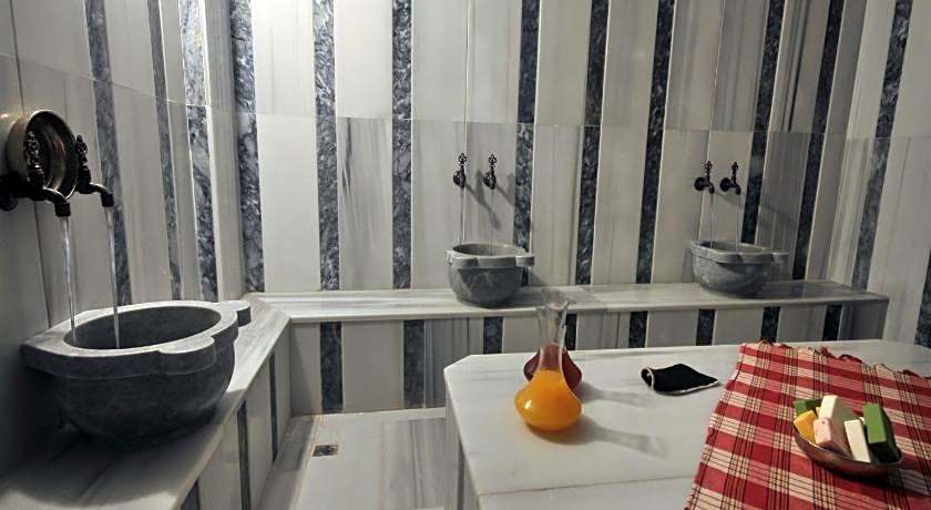 Rhiss Hotel Bostanci