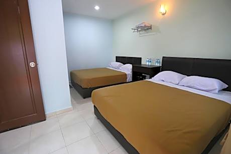 Deluxe Family Room