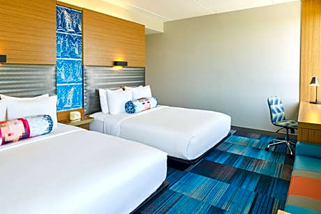 aloft, Room, 2 Queen Beds (2 Queen Beds)