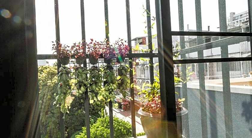 Post Factory Bed & Breakfast Hostel