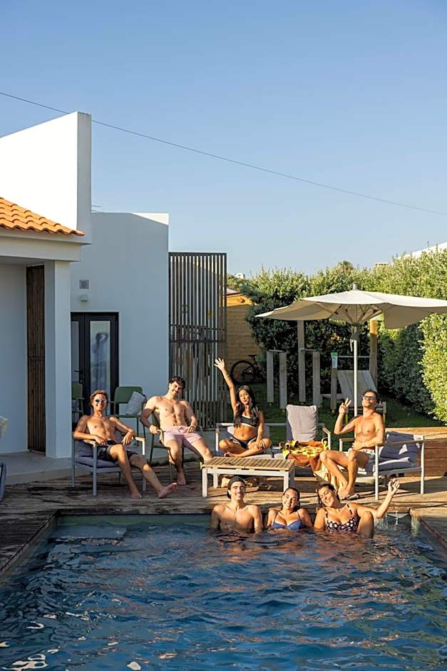 MUTE Hostel Porto Covo