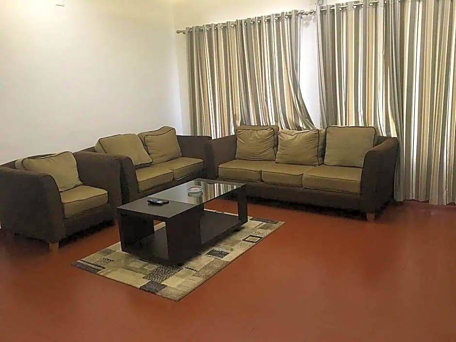 Girassol Service Villa