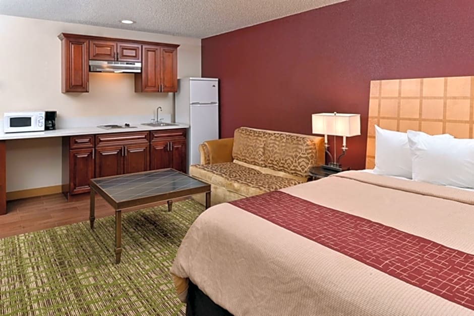 Rodeway Inn & Suites