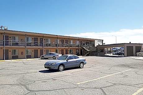 OYO Hotel Kings at Clovis