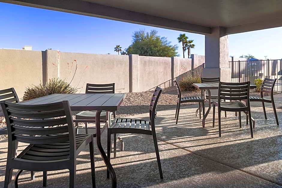 Garner Hotel Phoenix - Surprise By IHG