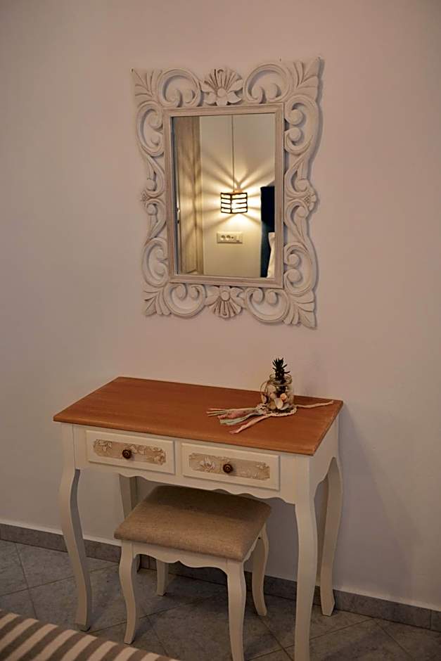 Delfinaki Boutique Apartments Lionas beach ,Naxos