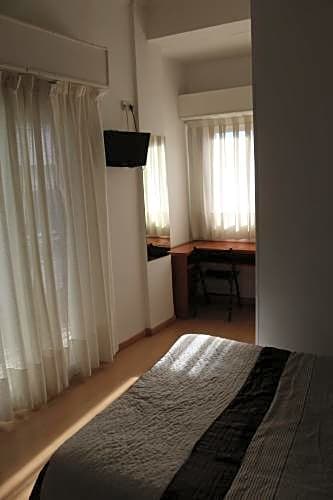 Hostal Cataluna