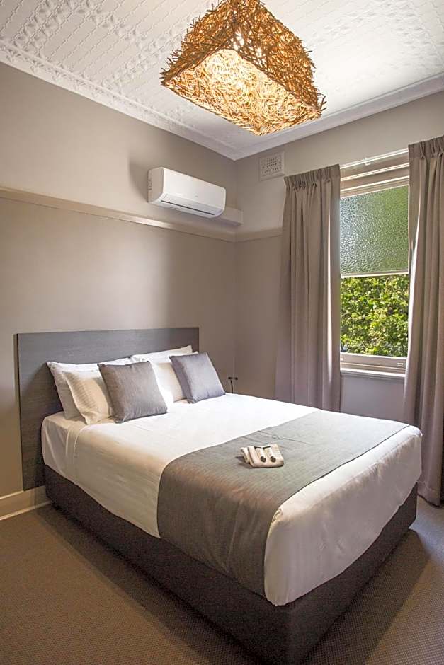 Nags Head Hotel