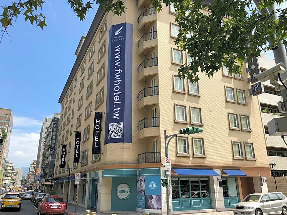 Forward Hotel