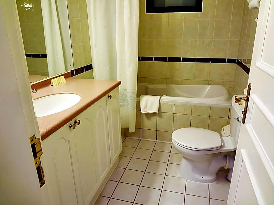 Mansouri Mansions Hotel