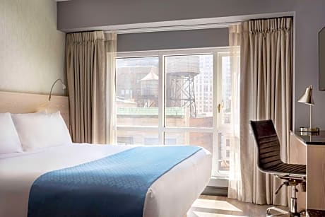 King Room with Empire View - Non-Smoking
