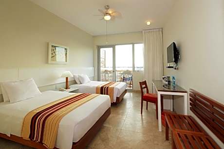 Family Room with Sea View (2 Adults + 2 Children)