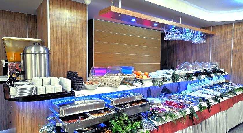 Rhiss Hotel Bostanci