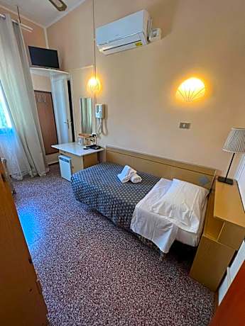 Economy Single Room