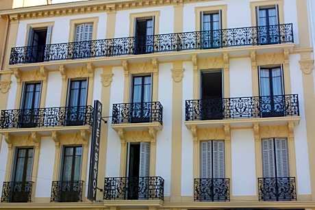 Hotel Savoy