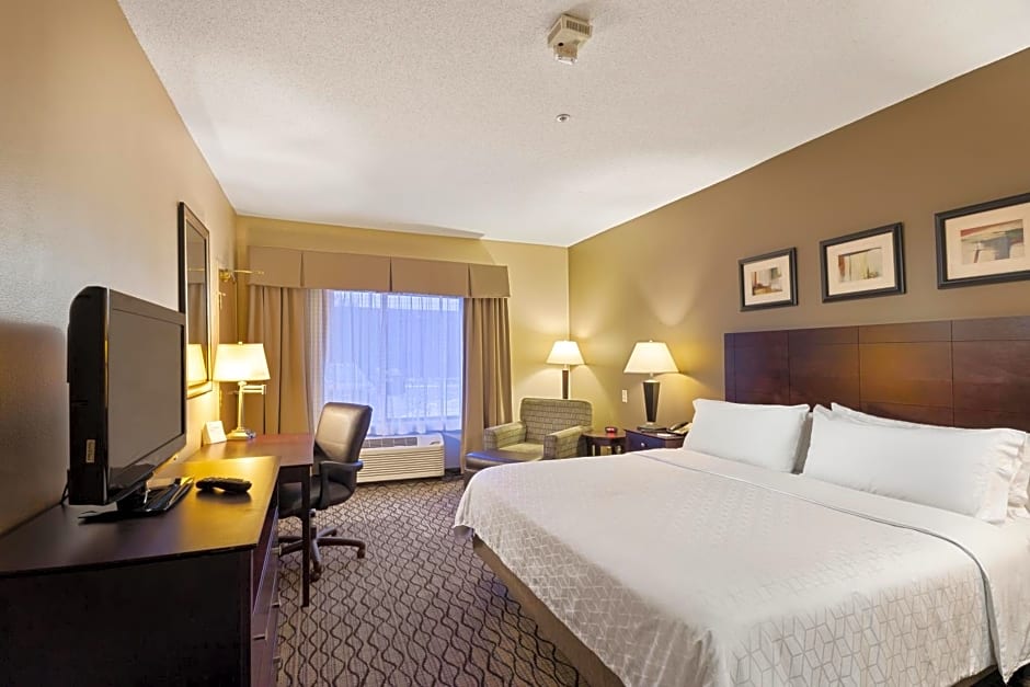 Holiday Inn Express Bloomington West