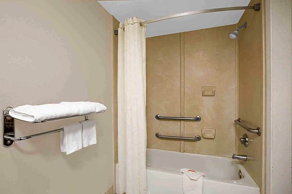 Days Inn by Wyndham Nacogdoches/SFA University/Downtown